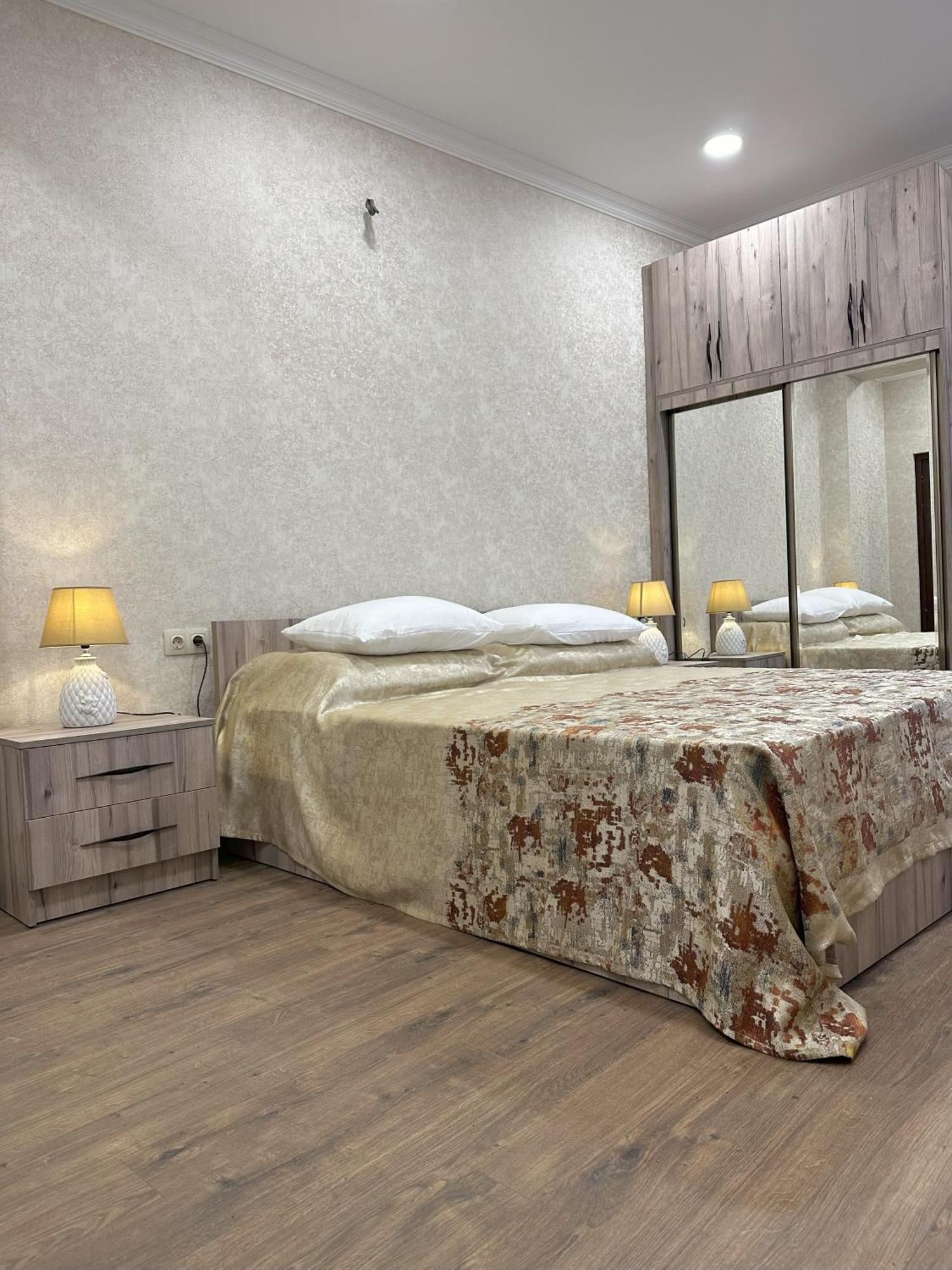 Three Palms Guest House 트빌리시 외부 사진