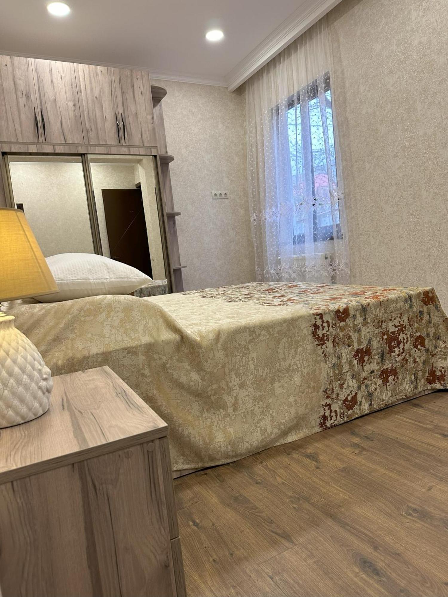 Three Palms Guest House 트빌리시 외부 사진
