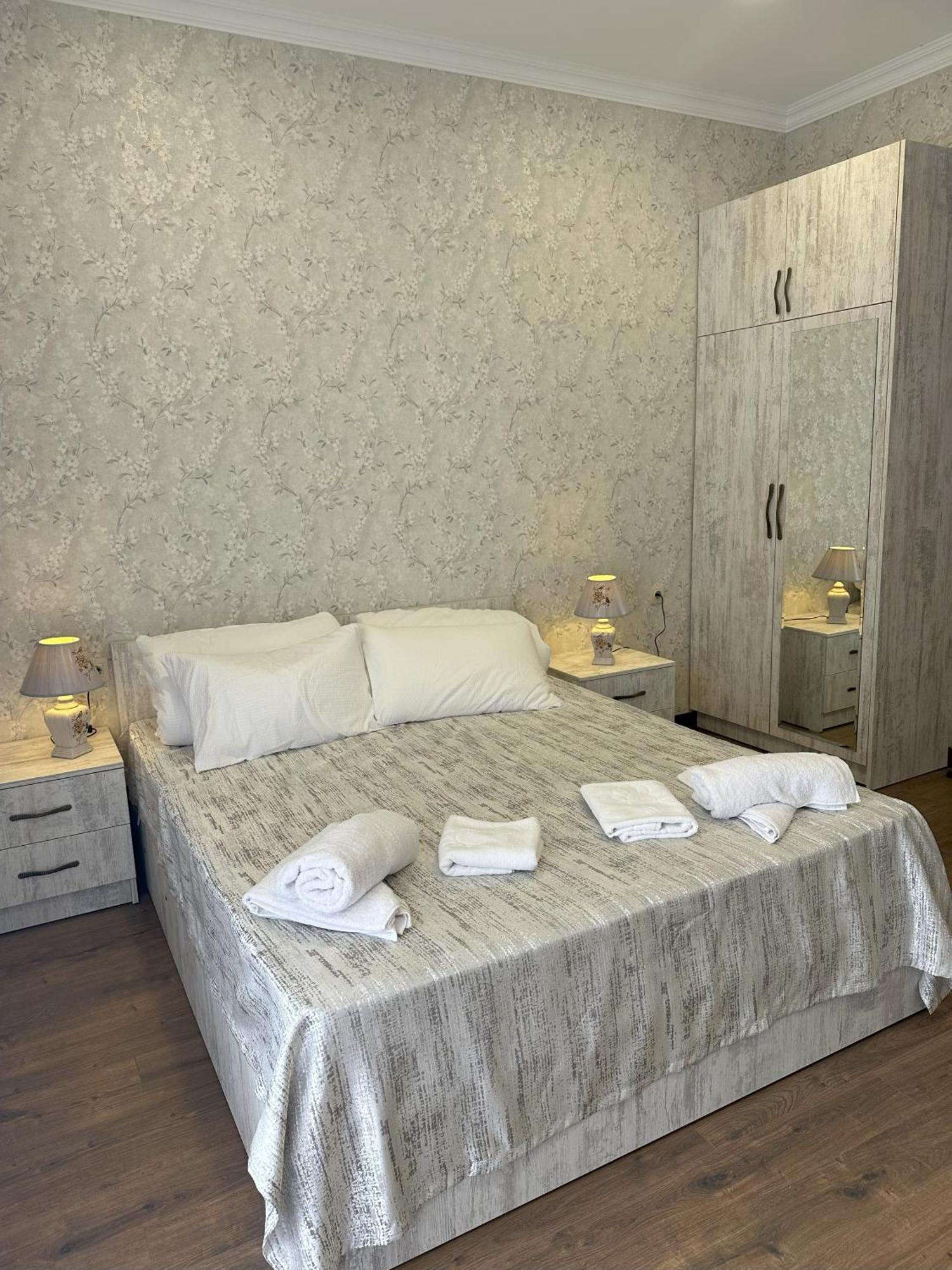 Three Palms Guest House 트빌리시 외부 사진