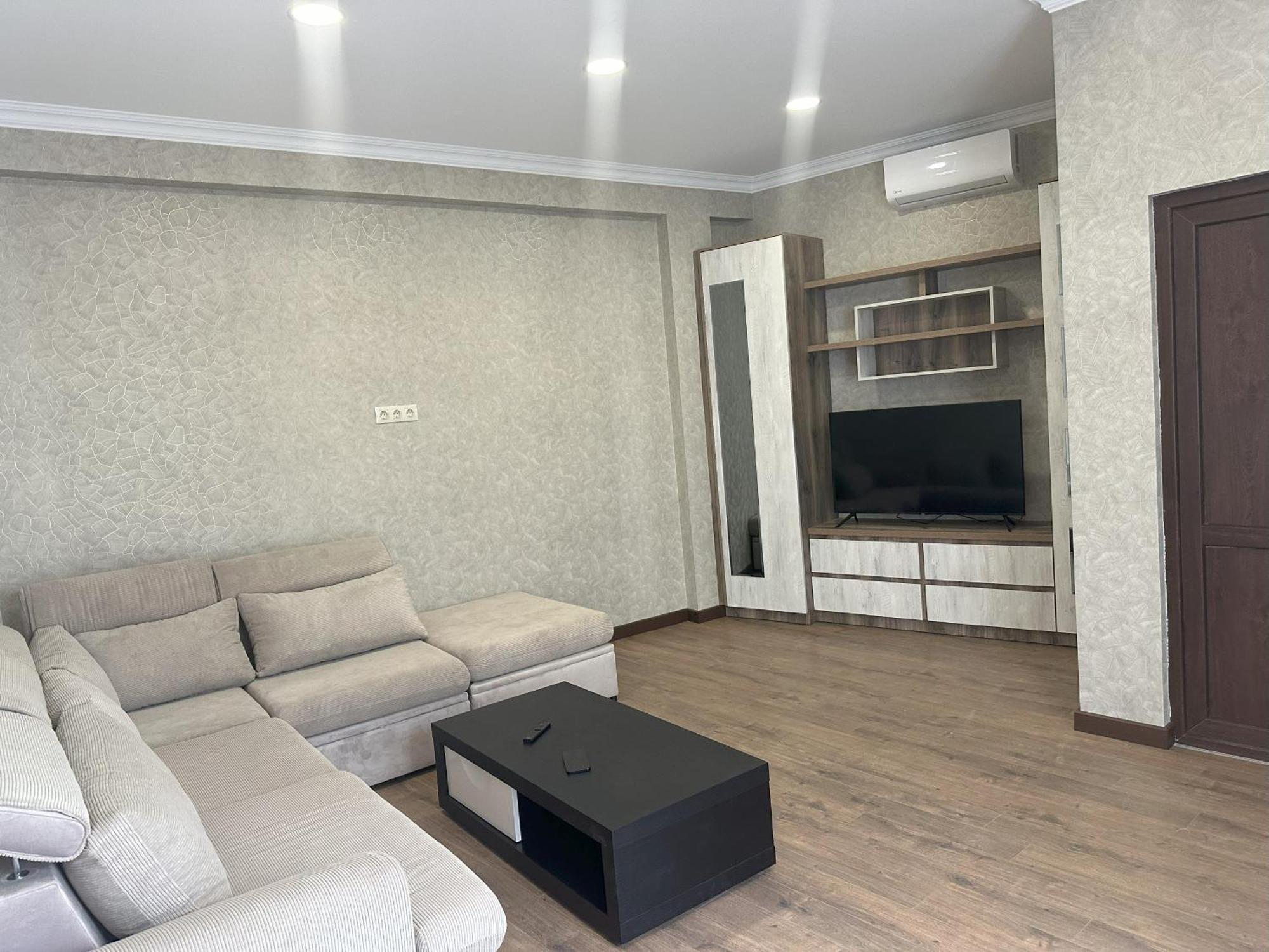 Three Palms Guest House 트빌리시 외부 사진
